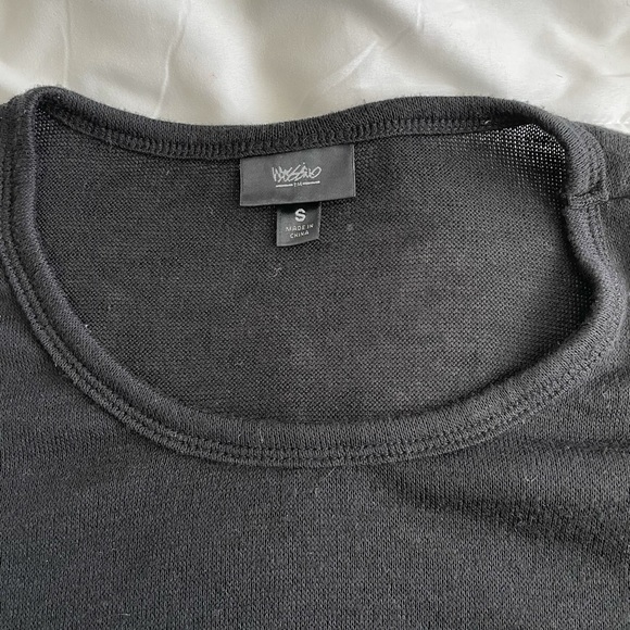 Cold Shoulder Sweater - Picture 4 of 5